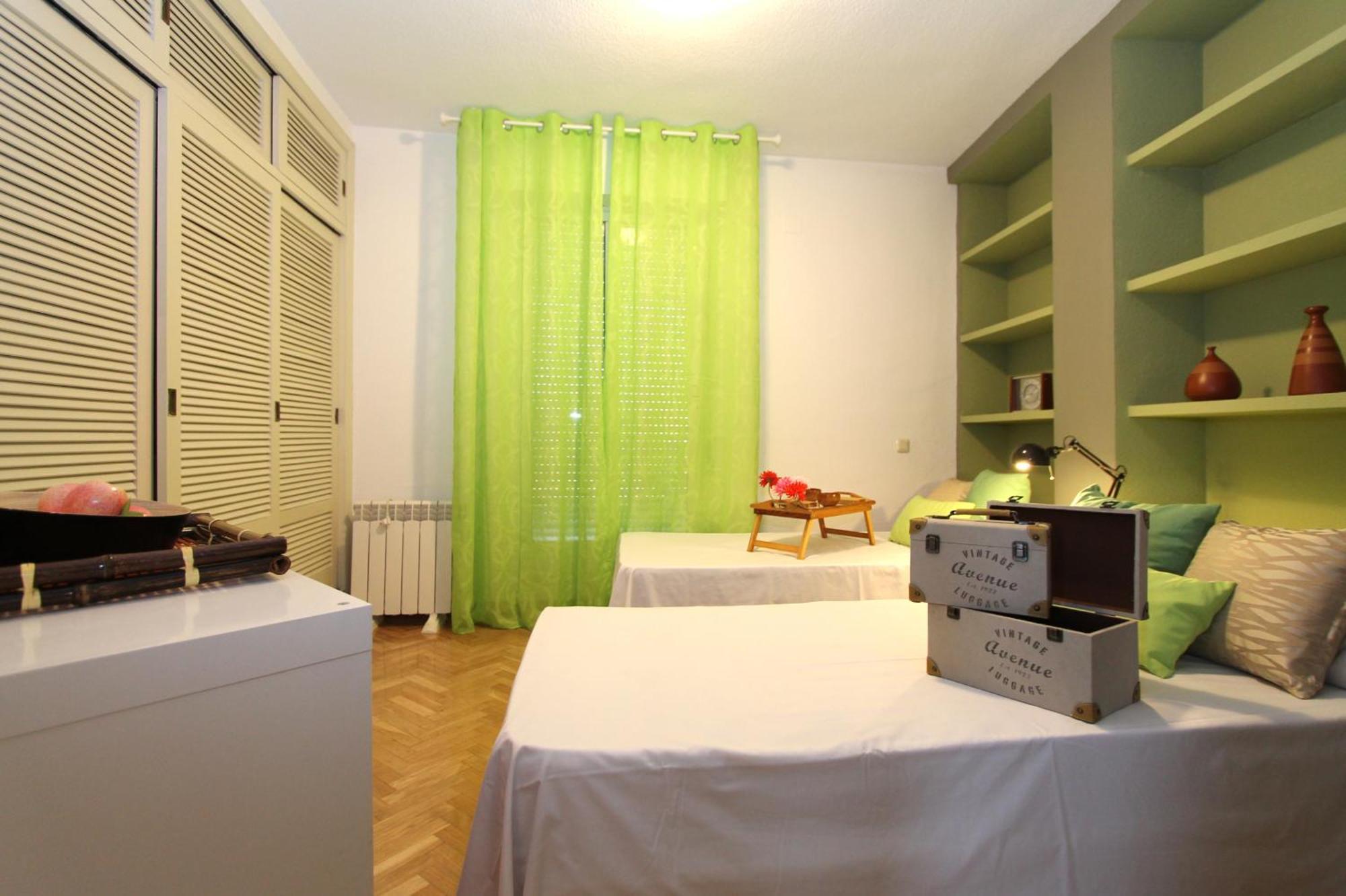 Apartamentos Goyescas Deco Μαδρίτη Δωμάτιο φωτογραφία